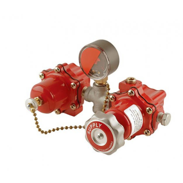 Fisher™ R130 型转换歧管总成调压器